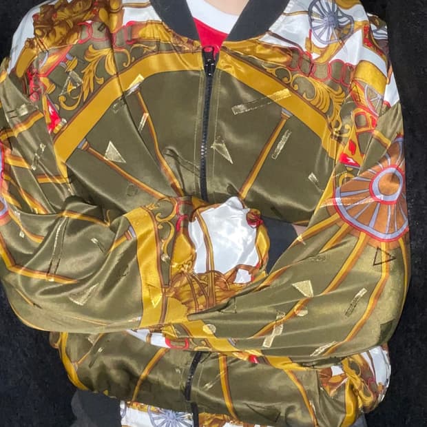 패턴 실크 봄버 자켓