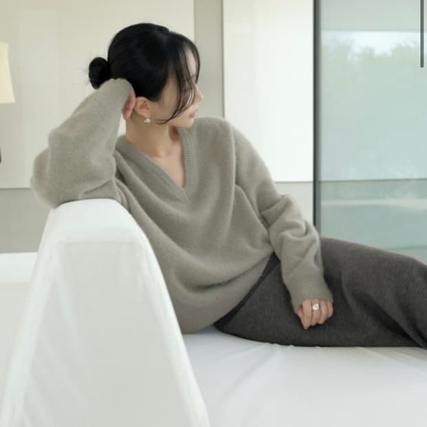 하우투러브미 하딘 폭스30 홀가먼트 브이넥 니트[mute gray]