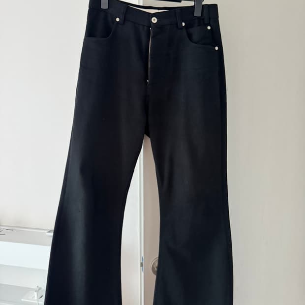 (S) STU 24ss 플레어 코튼 팬츠 블랙
