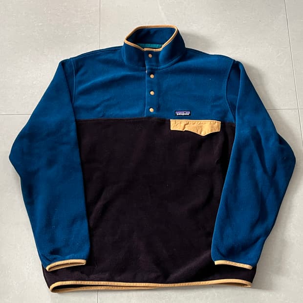 파타고니아 신칠라 플리스 풀오버 블루/블랙