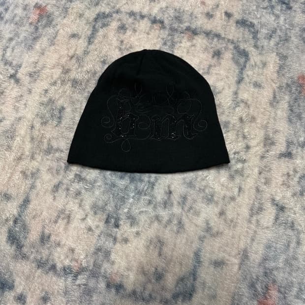 Body maker 00s y2k lettering beanie