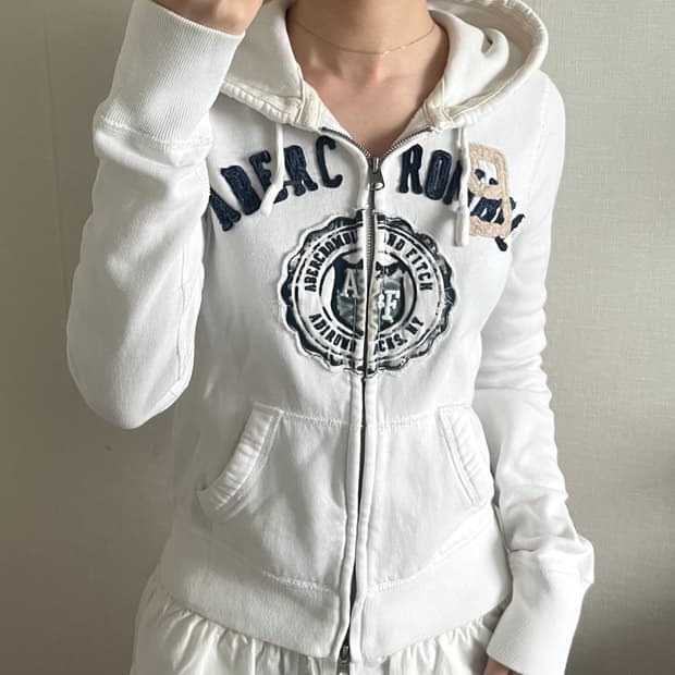 zip up hoodie