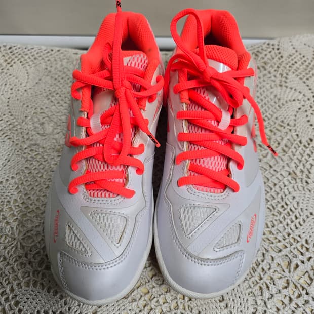 요넥스 파워쿠션 베드민턴화 240