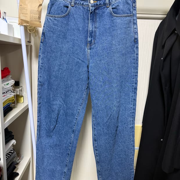 amomento-recycled cotton denim mid blue