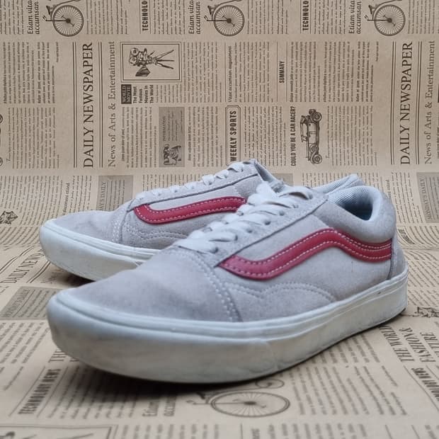 반스 컴피쿠시 여성스니커즈235 