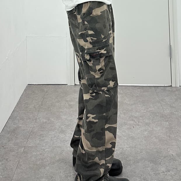 Vintage camo pants 
