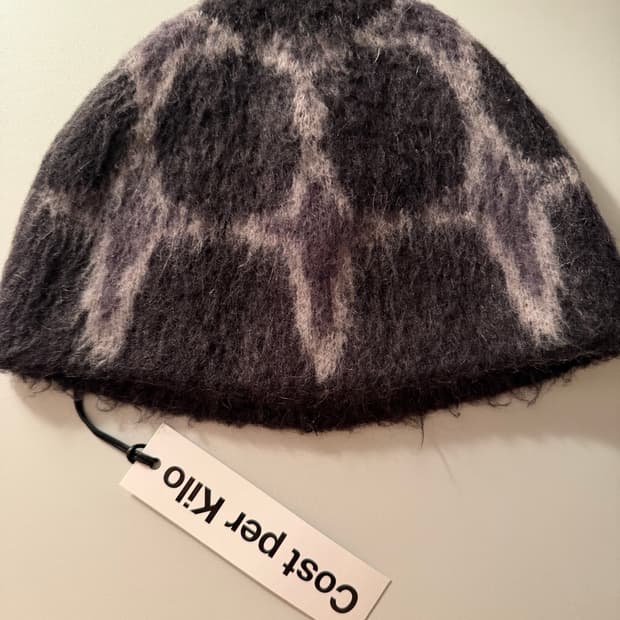 코스트 퍼 킬로 앙고라 비니 블랙