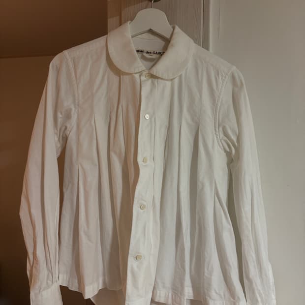 꼼데가르송 걸 플리츠 셔츠