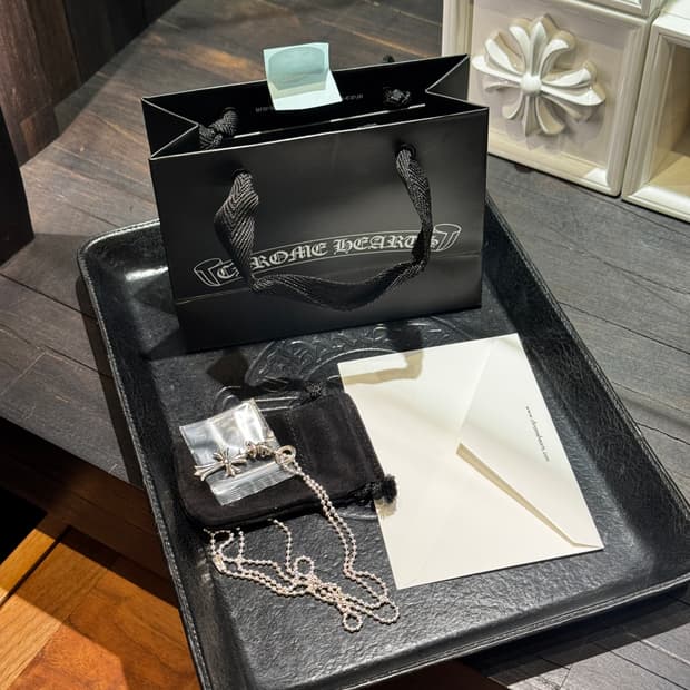 크롬하츠 원볼타이니 펜던트