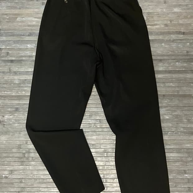 Y’s one tuck slacks