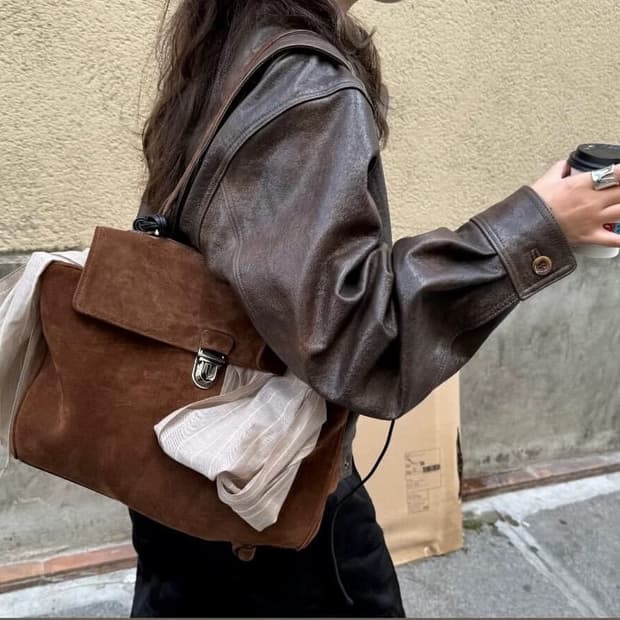 리본빛 말로우 스웨이드 숄더백