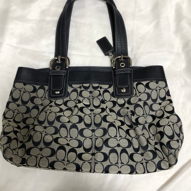 Coach vintage shoulder bag