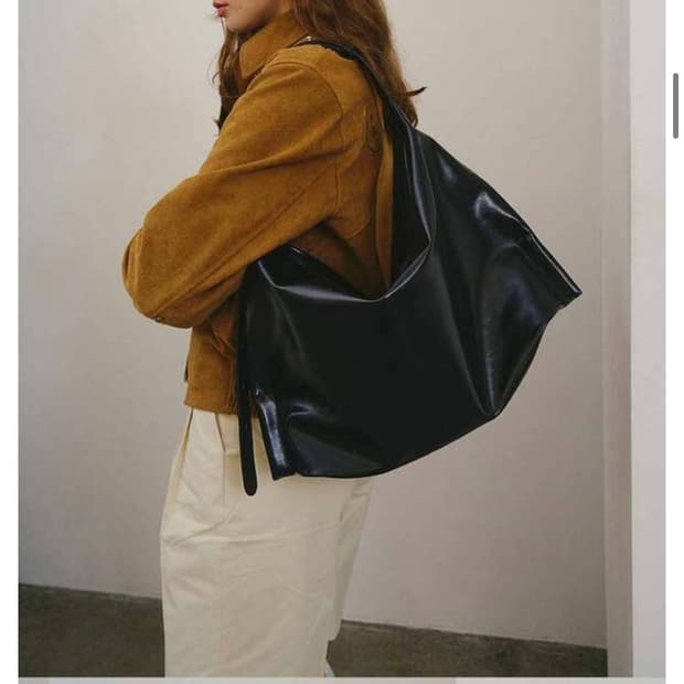 무르 누오보 호보백 블랙