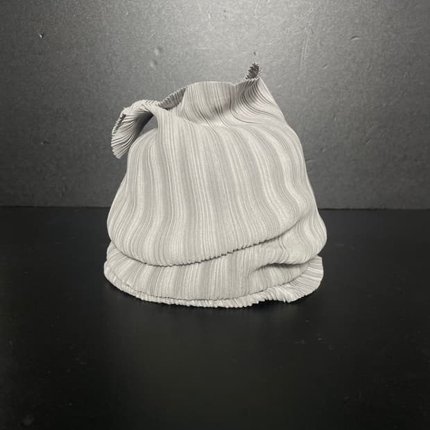 [F] 이세이 미야케 플리츠플리즈 넥워머