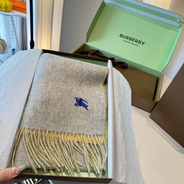 버버리 리버서블 스카프 100% 램스울
