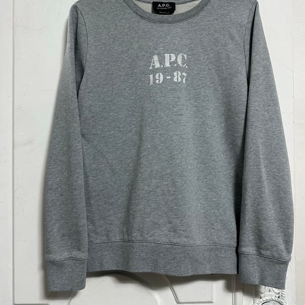 아페쎄 APC 멜리사 로고 맨투맨