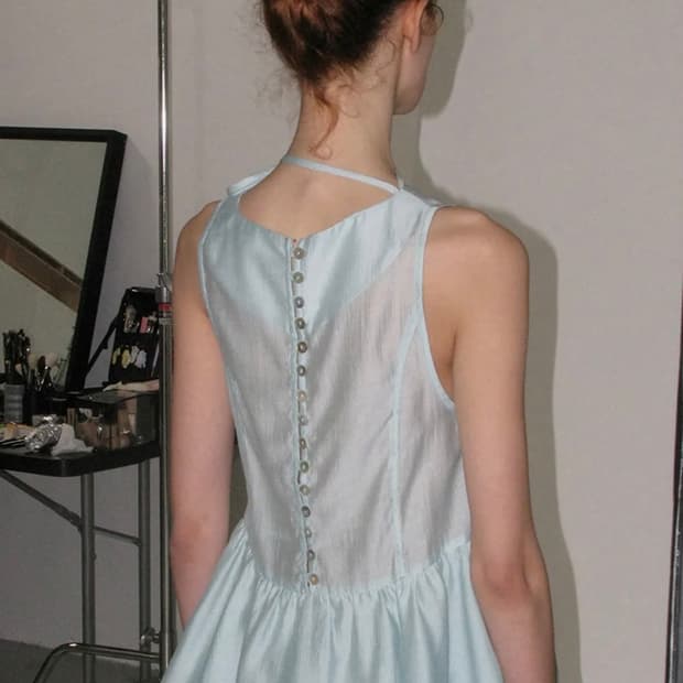 파르티멘토우먼 타이넥 프릴 셔링 블라우스 스카이 민트