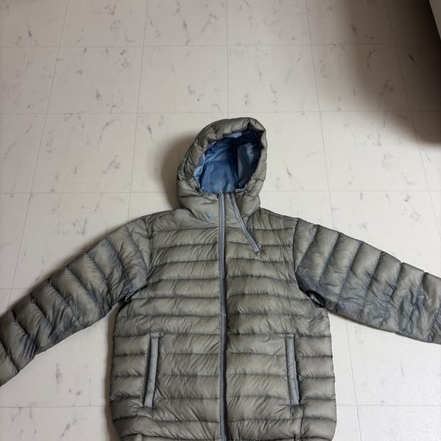 산산기어 서픽스 푸퍼 자켓 그레이 25fw