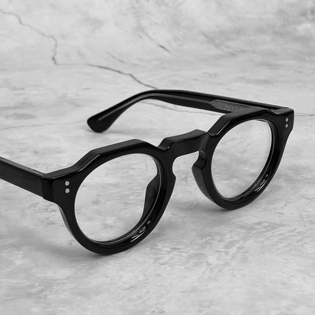(Unisex) 클래식 뿔테 아이웨어