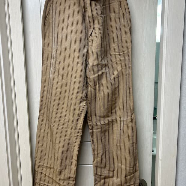 CMMN SWDN 리넨 스트라이프 팬츠