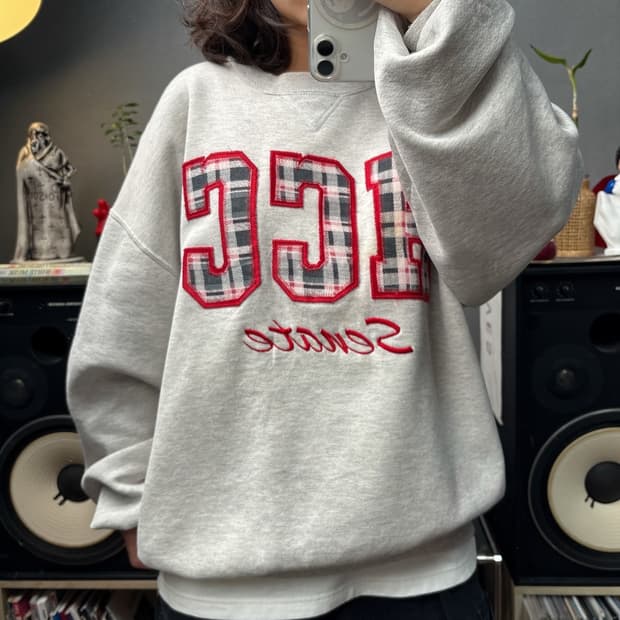 러셀 스웻셔츠