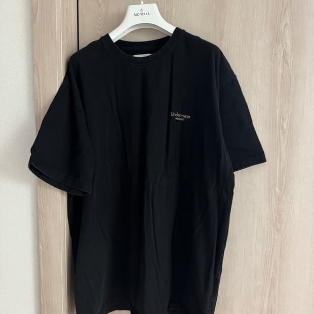 언더마이카 반팔티