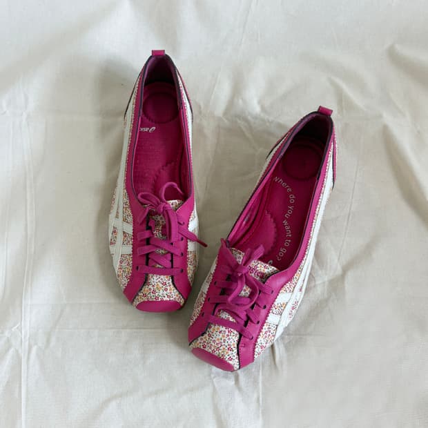 Asics Plaisance Sports Style Shoes