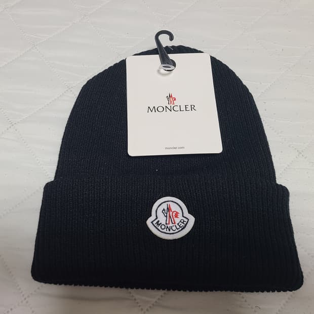 몽클레르  비니 남녀공용 (새상품)