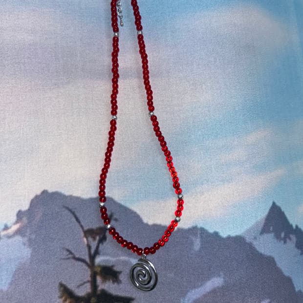 빈티지 비즈 레드 소용돌이 목걸이 / red spiral necklace