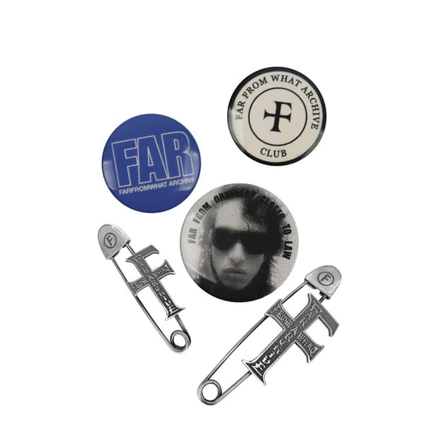 FARFROMWHAT 파프롬왓 파아카이브 핀버튼 옷핀 뱃지 브로치