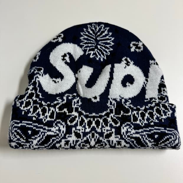 슈프림 페이즐리 비니 네이비