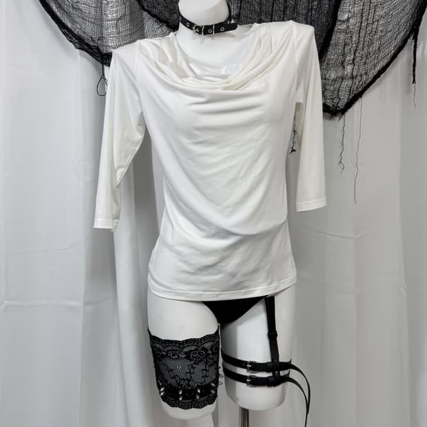 white shirring t-shirt