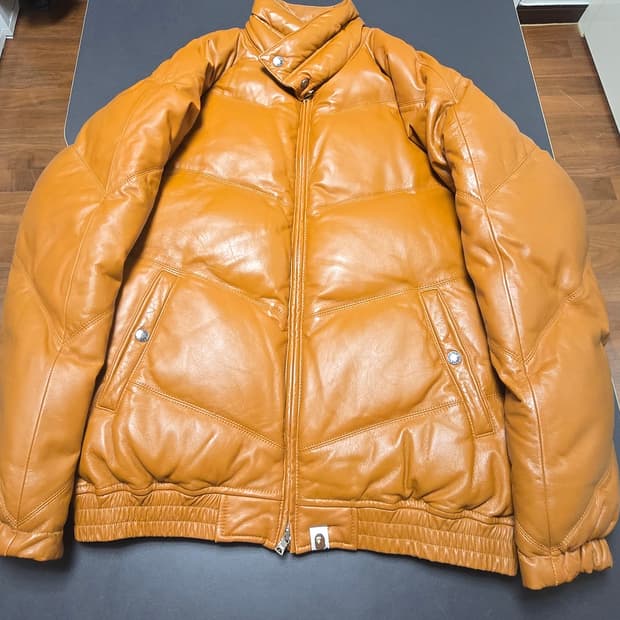 BAPE  가죽패딩