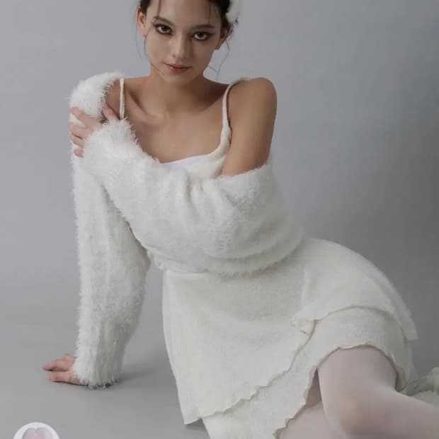 드라이로즈 스노우플레이크 퍼 볼레로 가디건 (화이트)