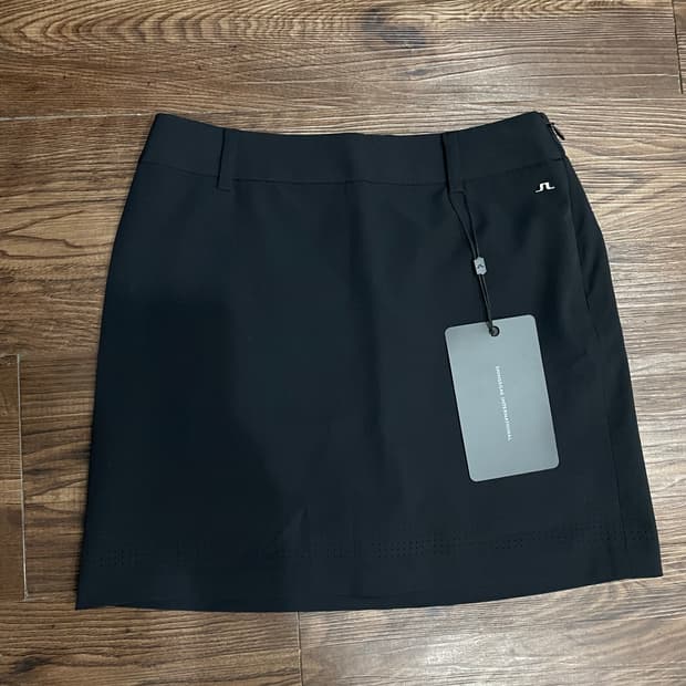 [새상품] 제이린드버그 헤나 펀치드 스커트 블랙