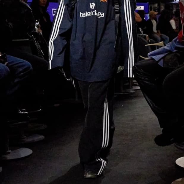 발렌시아가x아디다스 라지 베기 팬츠 블랙