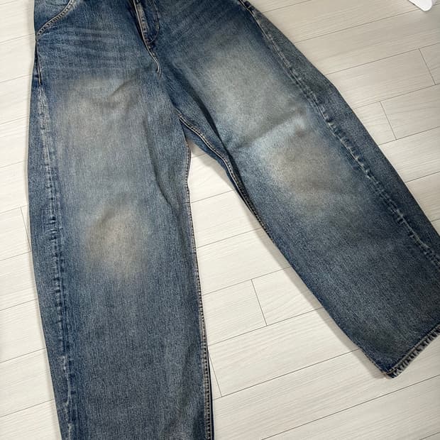 [1] 해칭룸 와이드 커브진 페이디드 블루