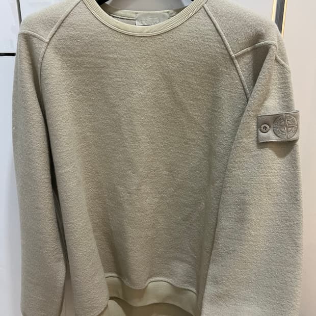 스톤아일랜드 고스트피스 니트맨투맨 xl (한정판)