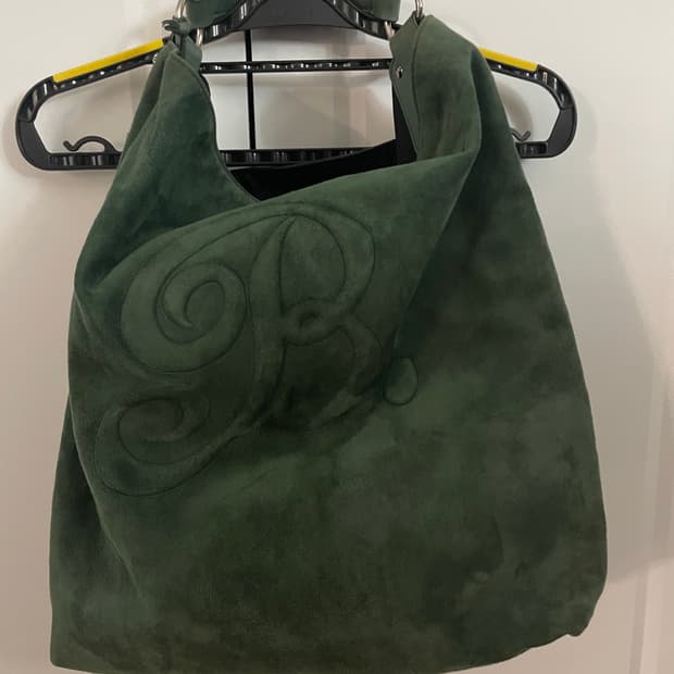 발렌시아가 스웨이드 백