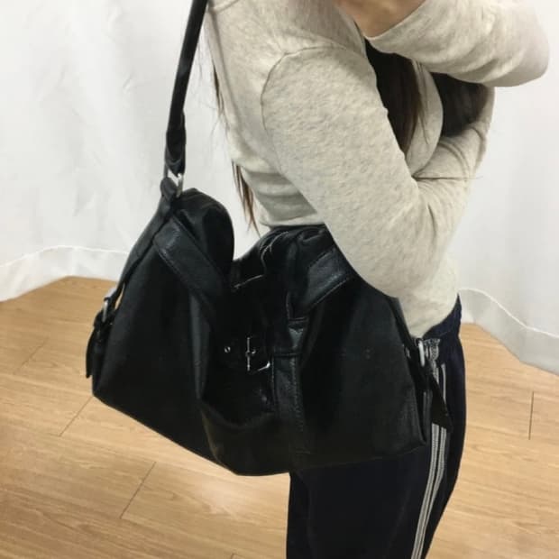 아워캐비넷 y2k belt bag 가방