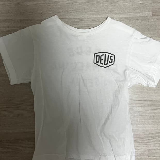 데우스 엑스 마키나 화이트 반팔 티셔츠