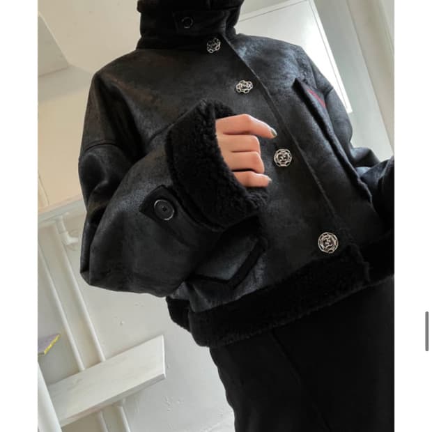 김아홉 스웨이드 무스탕 블랙 (희귀매물✨)