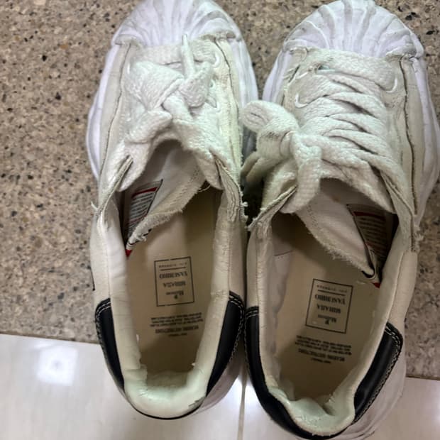 미하라 야스히로 블레이키 OG 솔 캔버스 로우탑 스 니커즈 화이트