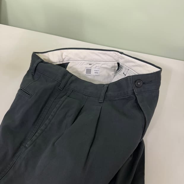 XL 유니클로U 하이웨스트 투턱 먹색 테이퍼드루즈핏 9부 치노팬츠