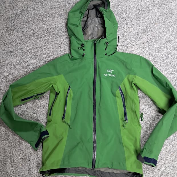 아크테릭스 바람막이