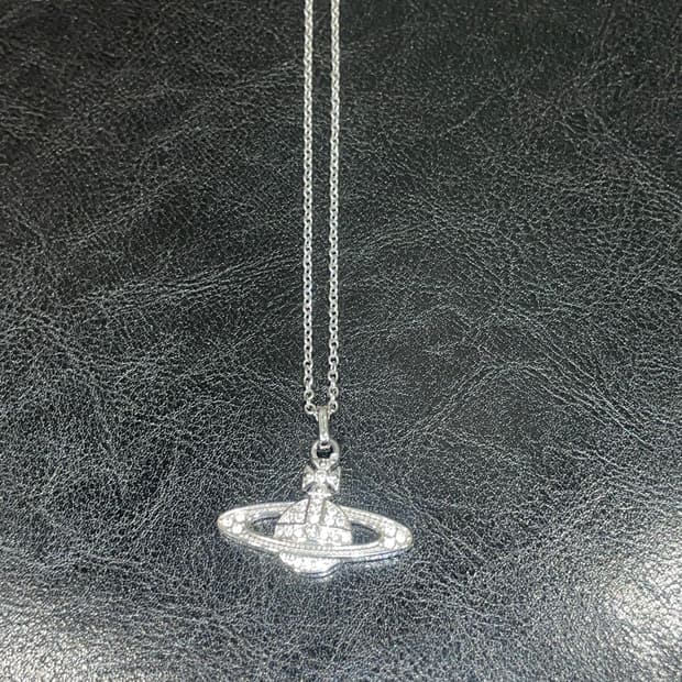 비비안웨스트우드 목걸이(새상품)