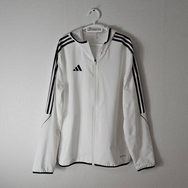 아디다스 티로23 바람막이 자켓 화이트 L 100 (거의 새상품)