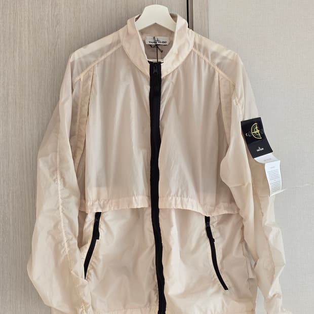 스톤아일랜드 19ss 라미 바람막이 아이보리 XL