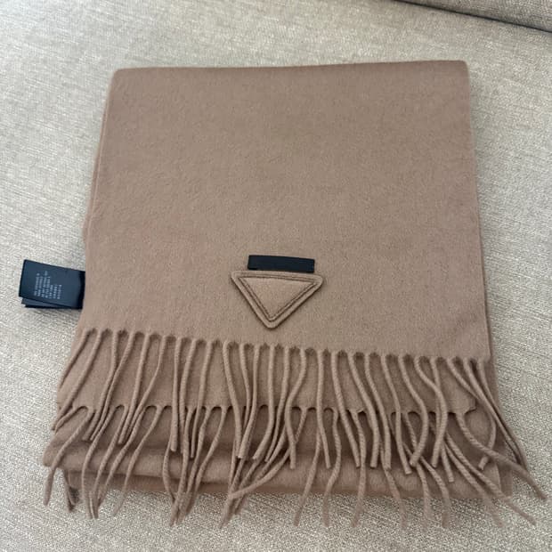 프라다 캐시미어 머플러