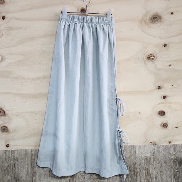 517) 끈 포인트 밴딩 롱 스커트